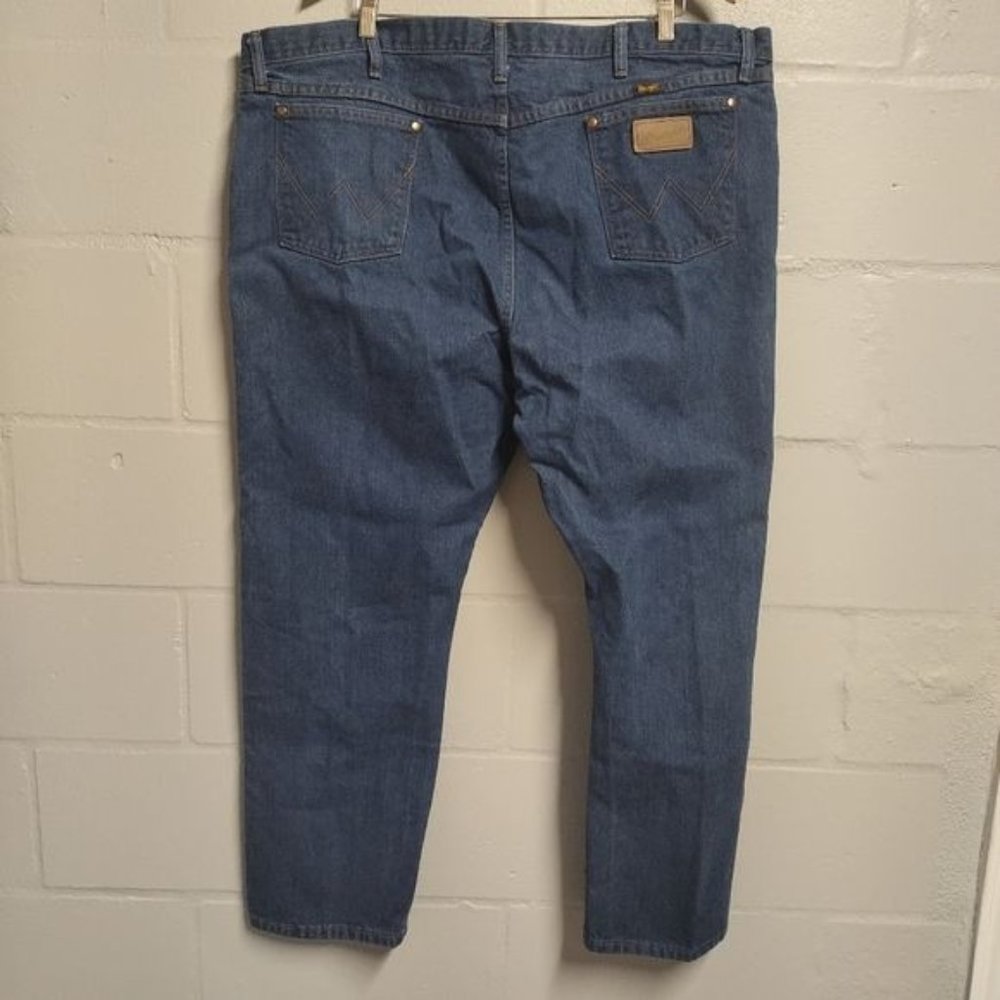 Men's Wrangler 5 pocket jeans size 46x30